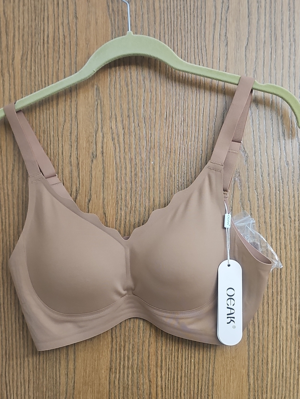 Oeak Scallop-Edge Wireless Bra in Nude